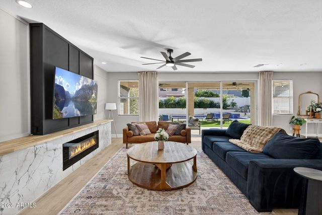 1663 W GORDON Street, San Tan Valley, AZ 85144