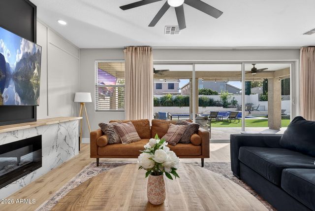 1663 W GORDON Street, San Tan Valley, AZ 85144