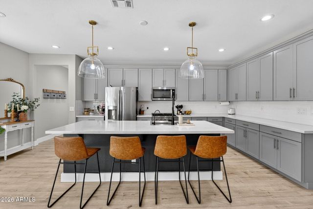 1663 W GORDON Street, San Tan Valley, AZ 85144