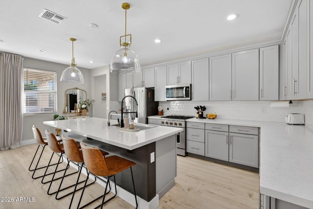 1663 W GORDON Street, San Tan Valley, AZ 85144