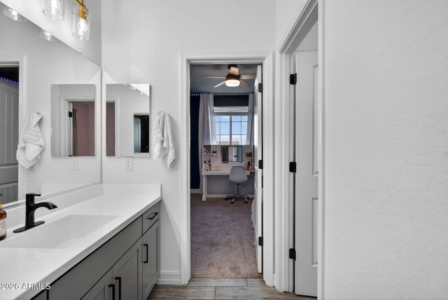 1663 W GORDON Street, San Tan Valley, AZ 85144