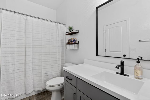 1663 W GORDON Street, San Tan Valley, AZ 85144