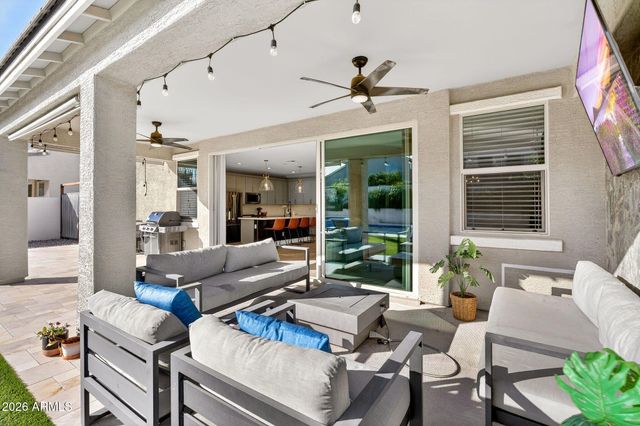 1663 W GORDON Street, San Tan Valley, AZ 85144