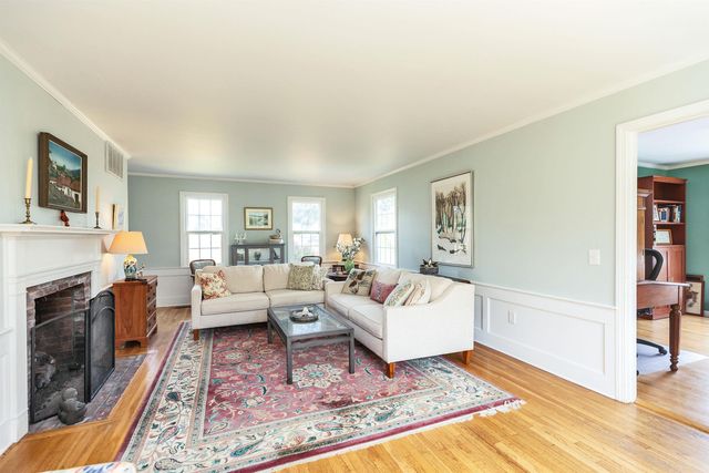 30 Orchard Hill Road, Peterborough, NH 03458