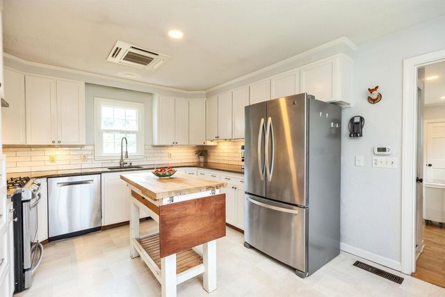 30 Orchard Hill Road, Peterborough, NH 03458