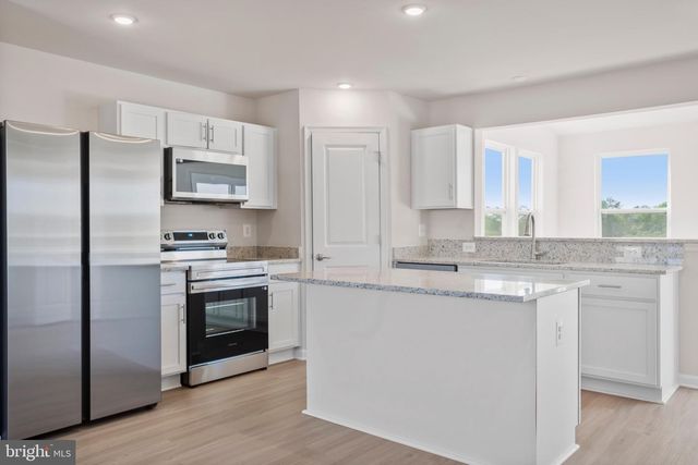 44 SPADE END RD, Inwood, WV 25428