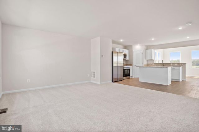 44 SPADE END RD, Inwood, WV 25428