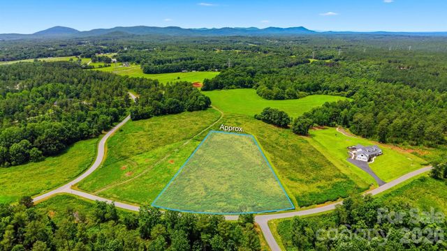 2093 Crestone Way, Connelly Springs, NC 28612