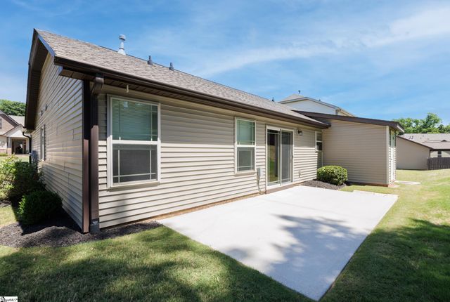 108 Summerdale Drive, Taylors, SC 29687
