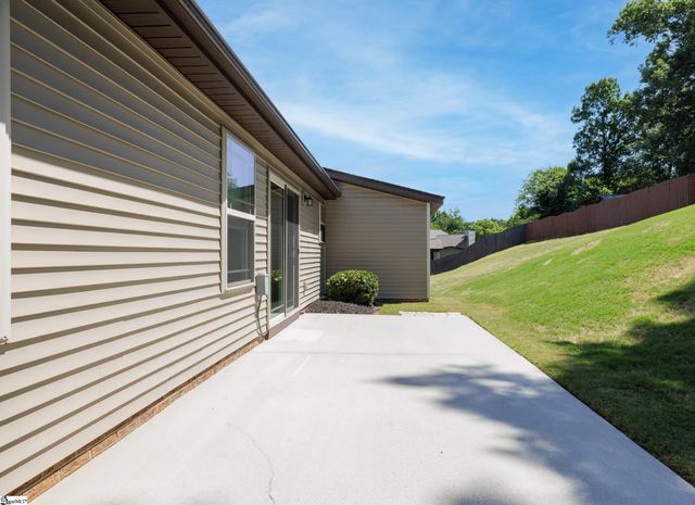 108 Summerdale Drive, Taylors, SC 29687