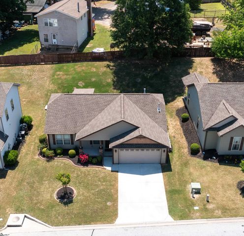 108 Summerdale Drive, Taylors, SC 29687