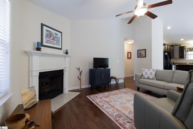 108 Summerdale Drive, Taylors, SC 29687