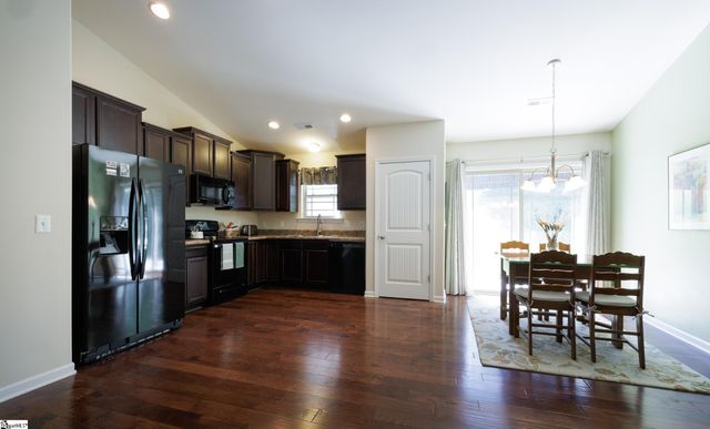 108 Summerdale Drive, Taylors, SC 29687
