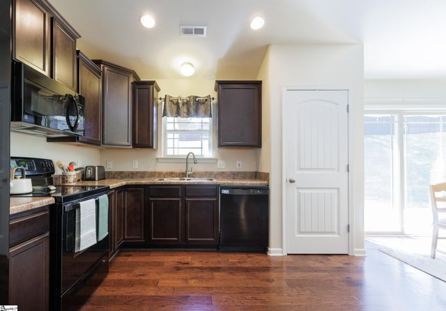 108 Summerdale Drive, Taylors, SC 29687