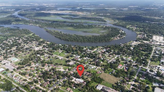 221 Maple Street, Highlands, TX 77562
