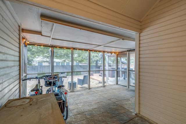 8125 Ross Lake Drive, Fort Worth, TX 76137
