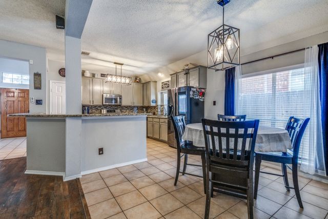 8125 Ross Lake Drive, Fort Worth, TX 76137