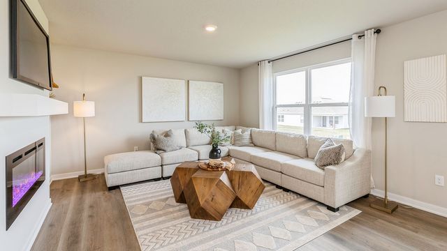 2642 SE Creekhill Way, West Des Moines, IA 50265