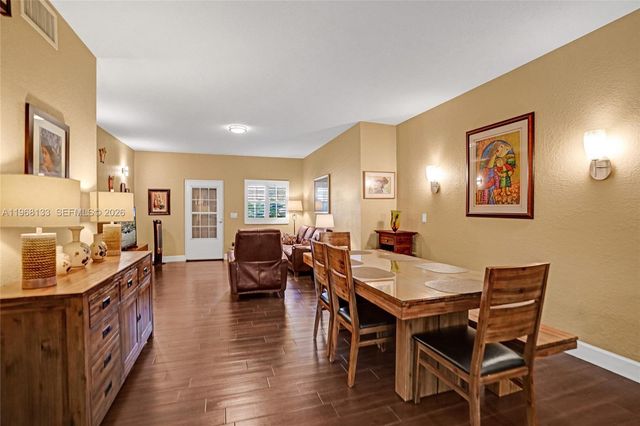 4812 Washington St 3, Hollywood, FL 33021