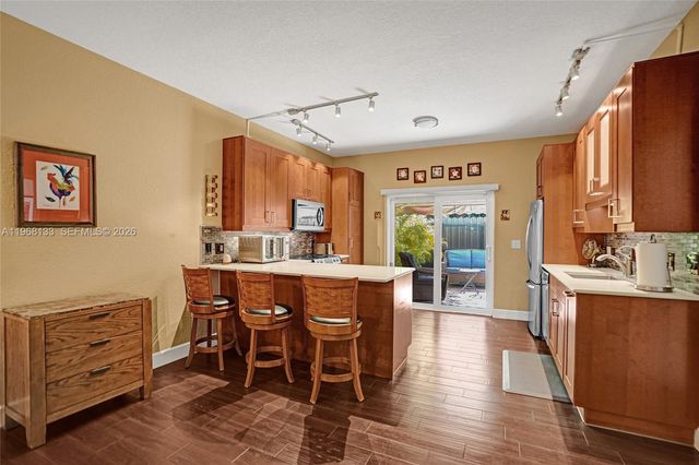 4812 Washington St 3, Hollywood, FL 33021