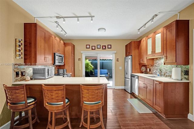 4812 Washington St 3, Hollywood, FL 33021