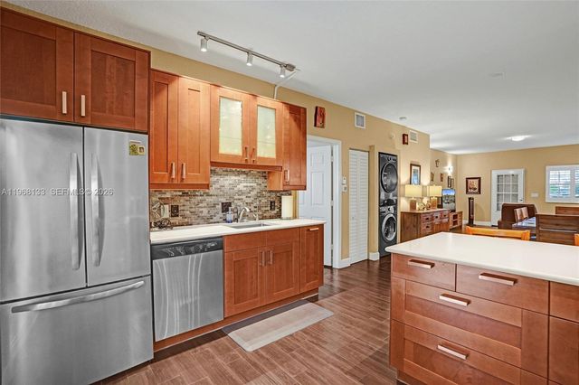 4812 Washington St 3, Hollywood, FL 33021