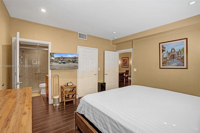 4812 Washington St 3, Hollywood, FL 33021