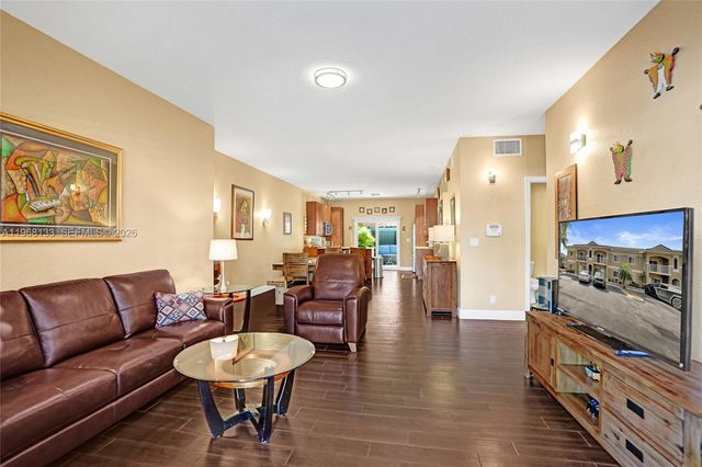 4812 Washington St 3, Hollywood, FL 33021