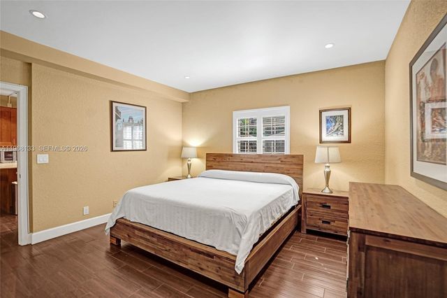 4812 Washington St 3, Hollywood, FL 33021