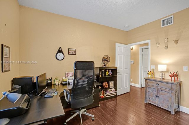 4812 Washington St 3, Hollywood, FL 33021