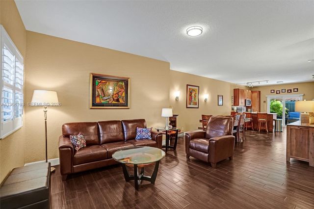 4812 Washington St 3, Hollywood, FL 33021