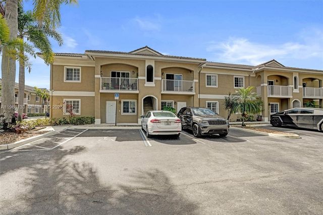 4812 Washington St 3, Hollywood, FL 33021
