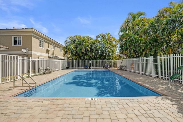 4812 Washington St 3, Hollywood, FL 33021