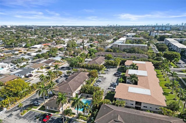 4812 Washington St 3, Hollywood, FL 33021