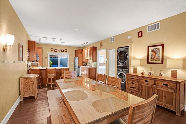 4812 Washington St 3, Hollywood, FL 33021