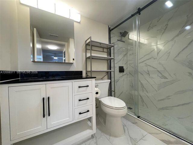 2811 N Oakland Forest Dr 102, Oakland Park, FL 33309