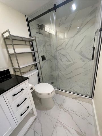 2811 N Oakland Forest Dr 102, Oakland Park, FL 33309