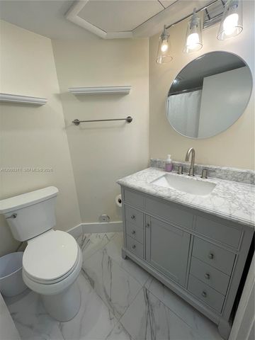 2811 N Oakland Forest Dr 102, Oakland Park, FL 33309