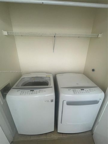 2811 N Oakland Forest Dr 102, Oakland Park, FL 33309