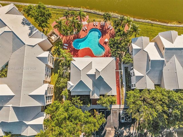 2811 N Oakland Forest Dr 102, Oakland Park, FL 33309