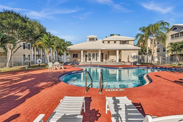 2811 N Oakland Forest Dr 102, Oakland Park, FL 33309