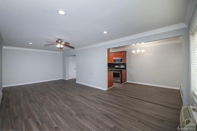 25 N Clinton Avenue 5A, Bay Shore, NY 11706