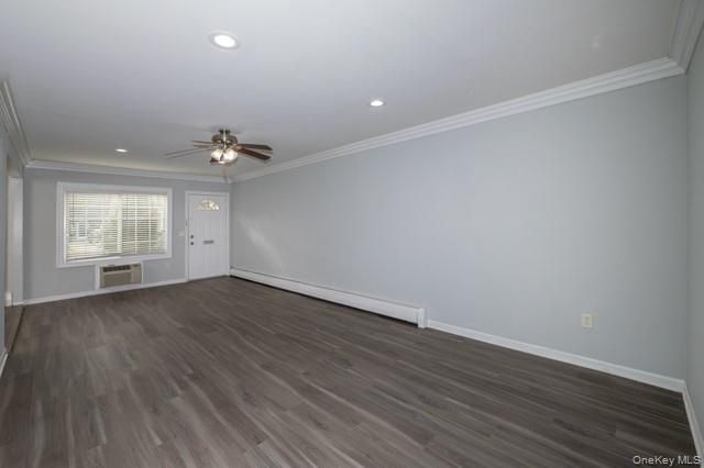 25 N Clinton Avenue 5A, Bay Shore, NY 11706