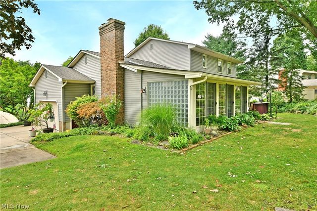 541 Stoneybrook Lane, Canfield, OH 44406