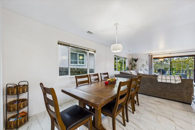 6194 Abrahamsen Court, Eureka, CA 95503