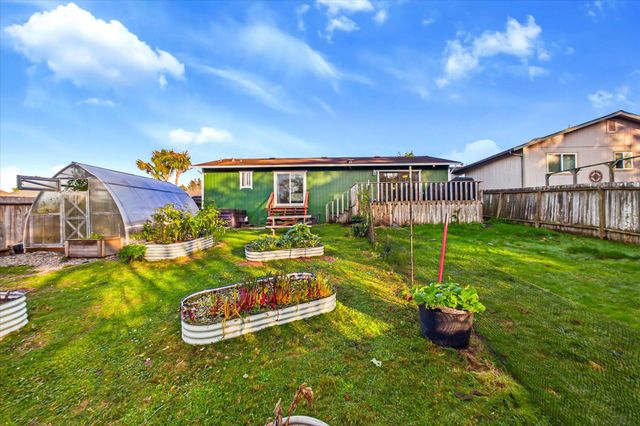 6194 Abrahamsen Court, Eureka, CA 95503