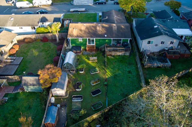 6194 Abrahamsen Court, Eureka, CA 95503