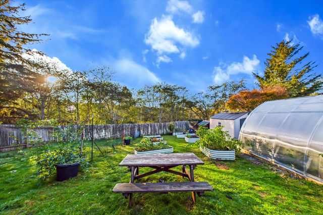 6194 Abrahamsen Court, Eureka, CA 95503