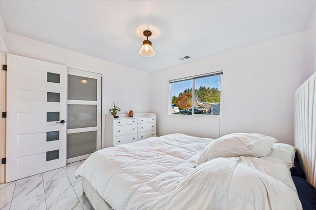 6194 Abrahamsen Court, Eureka, CA 95503