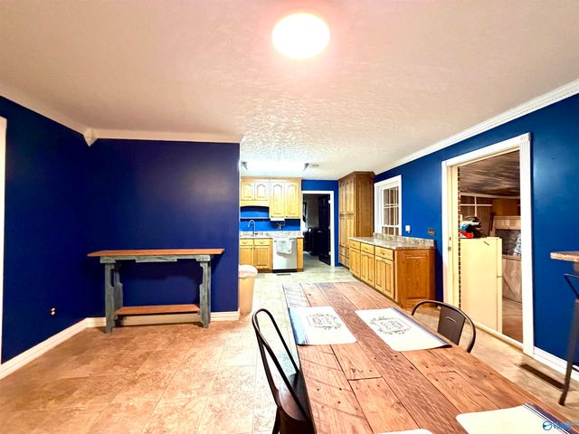 1980 Riddles Bend Road, Rainbow City, AL 35906